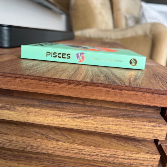 Pisces book by Stella Andormeda - Picture 2 of 4